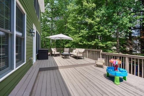 5105 Winding Rose Dr, Suwanee GA  30024-4063 exterior