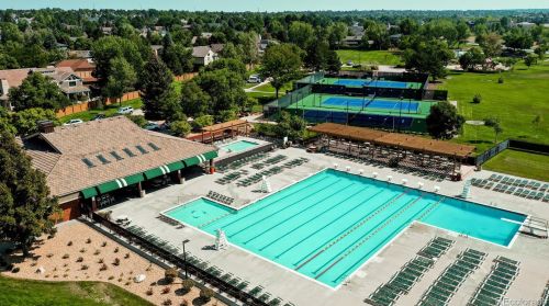 16572 Crestline Pl, Aurora CO 80015-4308 exterior