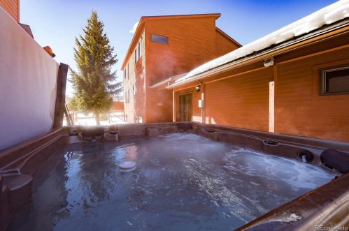 315 Chipmunk Cir, Silverthorne CO 80498-9205 exterior