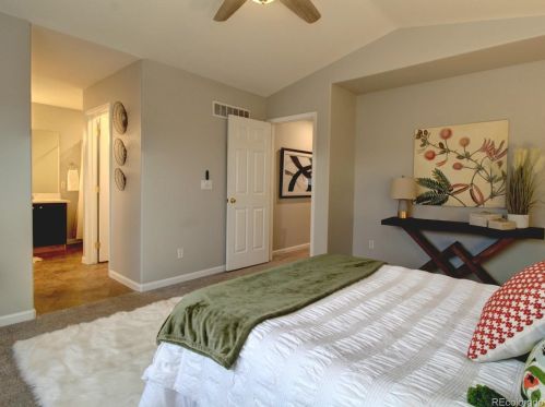 18099 Orchard Pl, Aurora CO  80016-1197 exterior