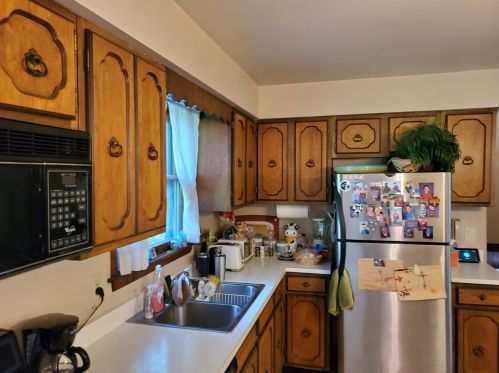 1523 Howard Ct, Hobart IN  46342-5637 exterior