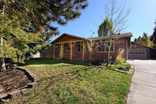 1239 Hollinshead Dr, Bend, OR 97701-3712