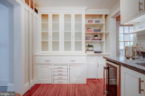 420 Allens Ln, Philadelphia PA 19119-3310 exterior