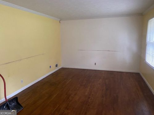 2777 Shelley Ln, Ellenwood, GA 30294-4017