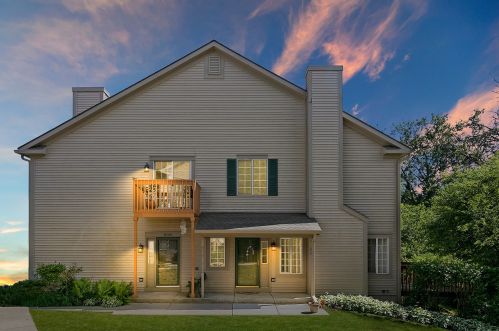40044 Hidden Bunker Ct, Antioch, IL 60002-2333
