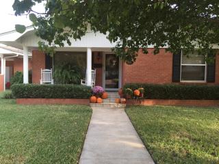 305 Crosby Dr, Henderson, TX 75652-5115