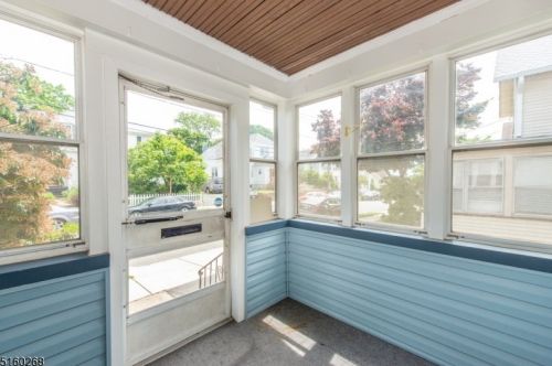 44 Elm St, Town Center, NJ 07052-5910