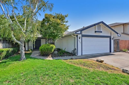 1812 Amber Leaf Way, Lodi, CA 95242-4468