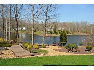8612 Finstown Ln, Chesterfield, VA 23838-5170