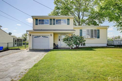 31 Hastings Rd, Old Bridge, NJ 08857-2157