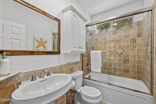 531 Granite Hl St, Simi Valley CA 93065-0608 exterior