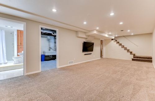 1810 Evergreen Ct, Saint Paul MN  55125-2301 exterior