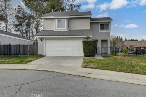 13502 Mulberry Cir, Yucaipa, CA 92399-5267