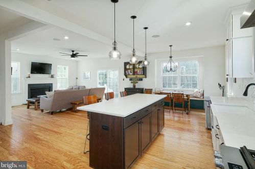 304 Lakeview Ave, Haddonfield NJ 08033-1609 exterior