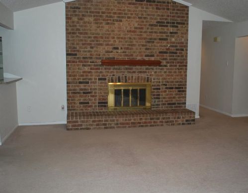 2309 Eastgate Dr, Carrollton TX  75006-2752 exterior