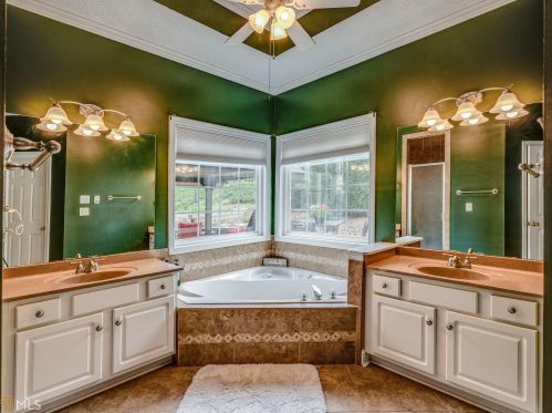 141 Wexford Ct, Stockbridge GA  30281-6306 exterior