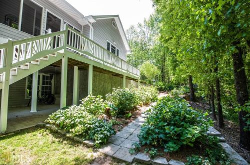 88 Poplar St, Carrollton, GA 30116-8661