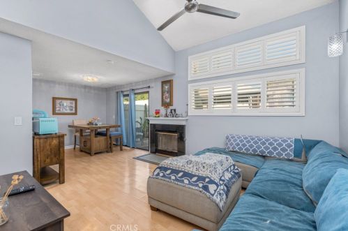 7103 Cerritos Ave, Stanton, CA 90680-2003
