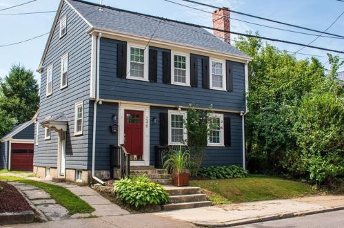 248 Bay View Ave, Providence, RI 02905-4104