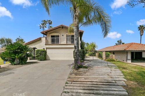 16350 Rancho Escondido Dr, Riverside CA  92506-5816 exterior