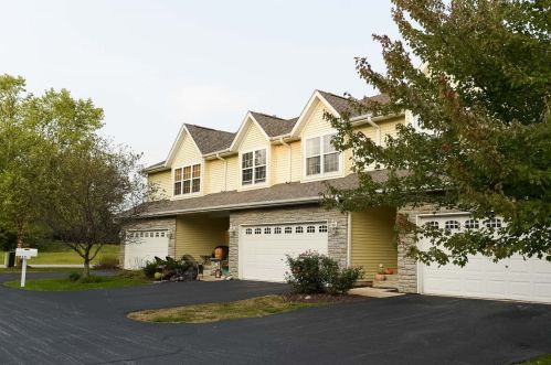 3402 Bell School Rd, Rockford, IL 61114-6623