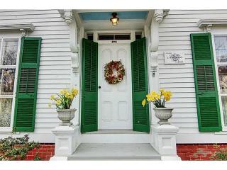 275 Wood St, Bristol, RI 02809-3231