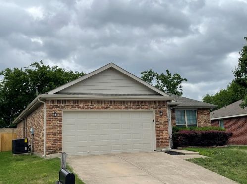 7200 Starwood Dr, Fort Worth TX  76137-4495 exterior