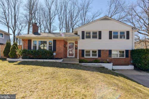 7433 Grace St, Springfield, VA 22150-3918