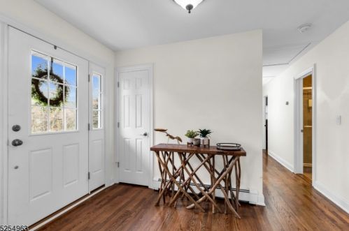 25 Tyler St, Sparta, NJ 07871-2716