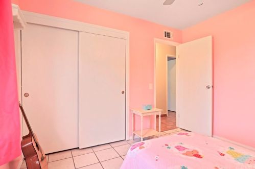 6010 Kitty Hawk Dr, Riverside CA  92504-1422 exterior