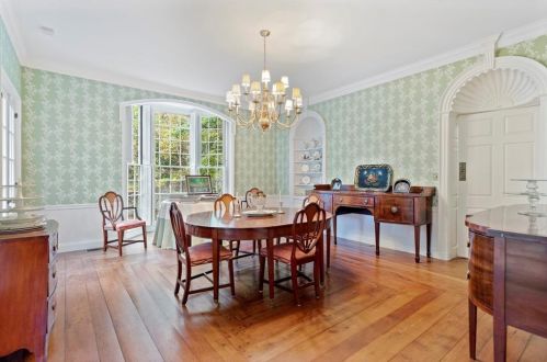 2867 Habersham Rd, Atlanta GA  30305-2939 exterior