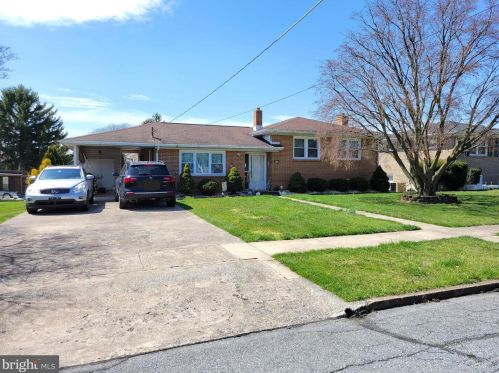 6749 Laboure Dr, Harrisburg, PA 17111-4530
