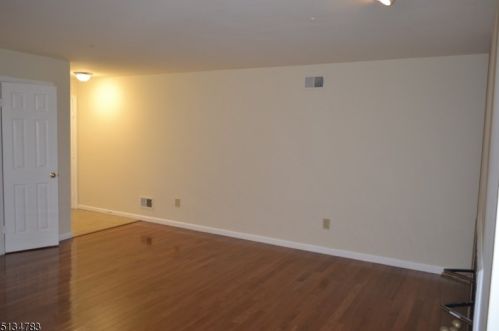 18 Mcchesney Ct, Town Center NJ  07052-1135 exterior