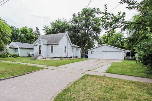 1017 3rd Ave, Moorhead, MN 56560-2008