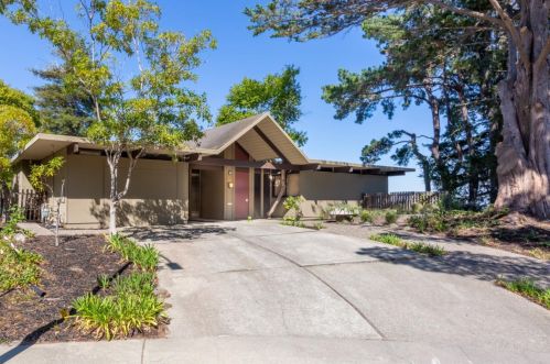 8 Mariposa Ct, Burlingame, CA 94010-5731