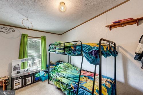 24 Raptor Dr, Hanover PA 17331-8159 exterior