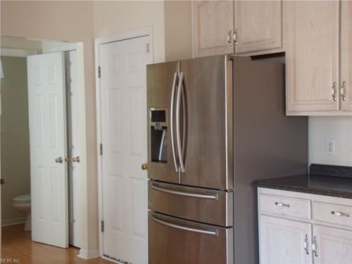 111 Marcy Dr, Yorktown, VA 23693-2039