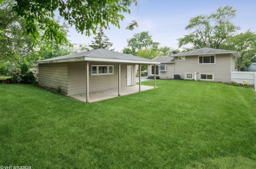 260 Plainview Dr, Lemont IL  60440-1673 exterior