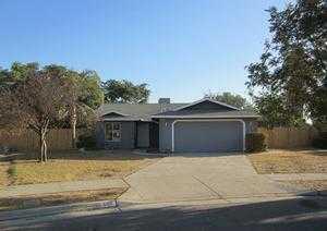 660 Brisca Ct, Lemoore, CA 93245-4605