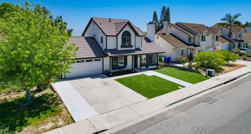 1376 Darwin Dr, Oceanside CA  92056-6618 exterior