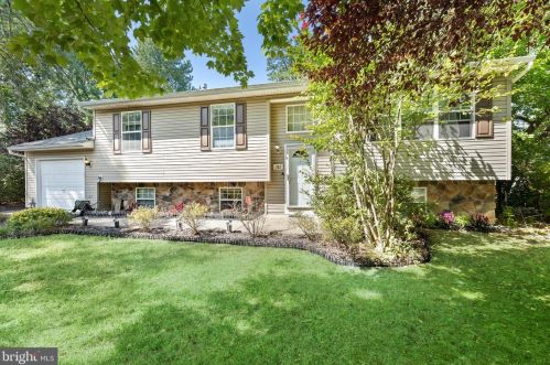 302 Cheyenne Trl, Browns Mills, NJ 08015-6221