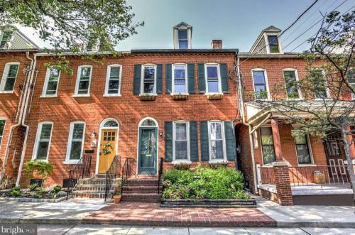 521 Walnut St, Lancaster PA  17603-3305 exterior