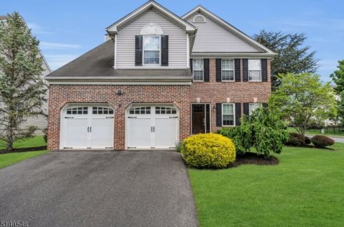 2 Noble Ct, Bridgewater, NJ 08807-5704