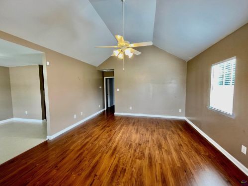 126 Kentshire Ln, Bonaire, GA 31005-3159