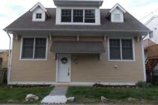 93 Indian Well Rd, Huntington CT  06484-1729 exterior
