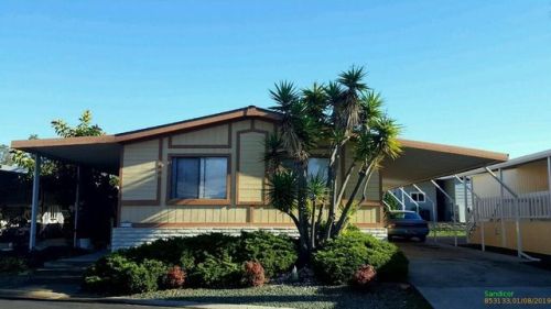3339 Don Pablo Dr, Carlsbad, CA 92010-3940