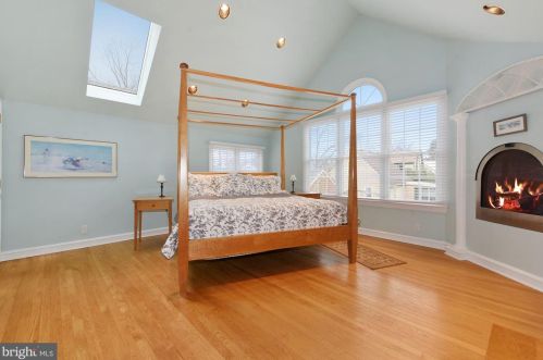 315 Maple Ave, Haddonfield NJ 08033-1438 exterior