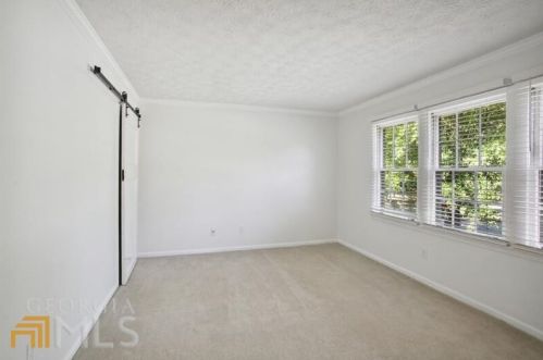73 Monet Ct, Atlanta GA  30327-1083 exterior