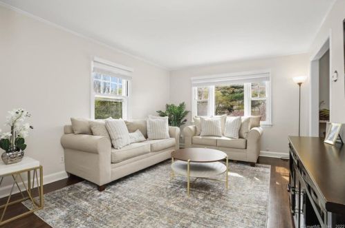 99 Monica Rd, Greenwich CT  06831-5024 exterior