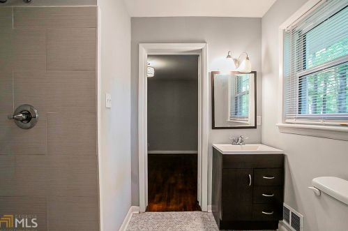 1240 Elva Dr, Atlanta GA  30331-7324 exterior